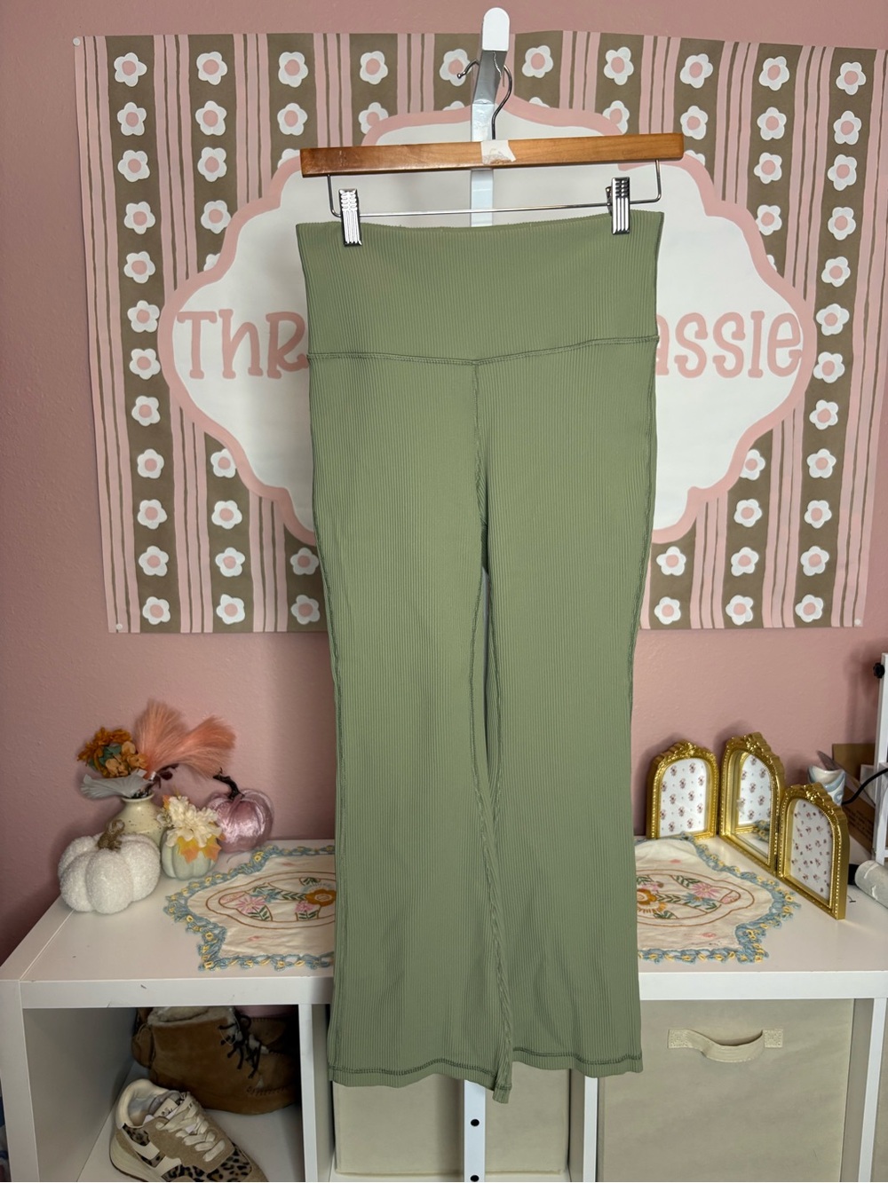 Athleta Elation Rib Crop Flare Pant Rib Crop Flare Pants Green Medium Like New